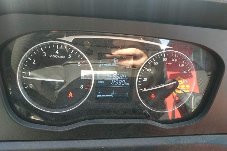 Used Kuayue Xinbao T3 2025 Youth Edition Yu'an 1.6L Single-Row 3050-Inch Independent Cargo Bed
