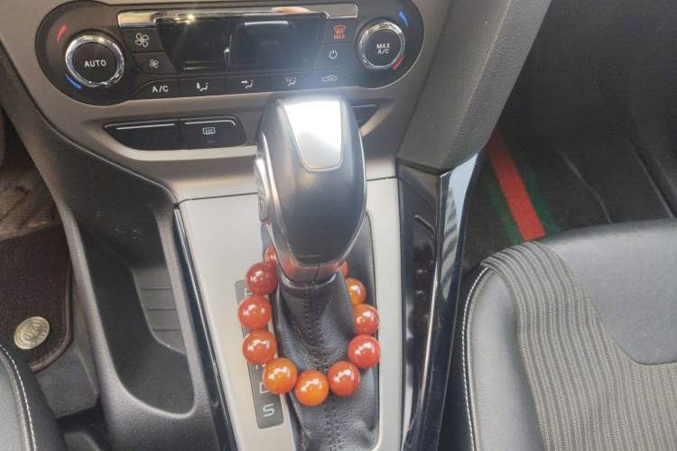 Used Ford Focus 2012 Hatchback 1.6L Automatic Fashion Edition