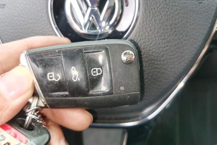 Used Volkswagen Tiguan L 2018 330TSI Automatic Two-Wheel Drive Luxury Edition
