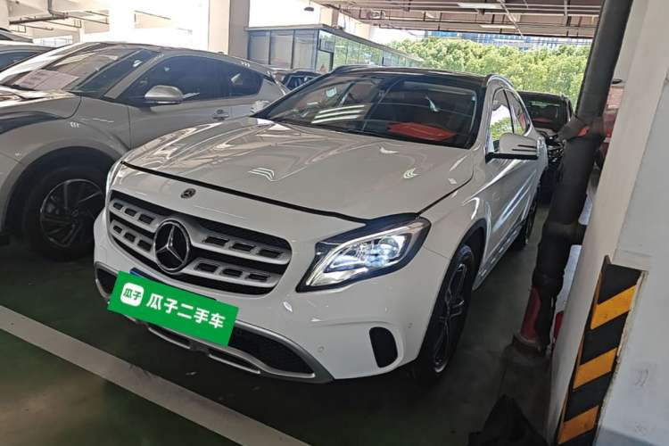 Used Mercedes-Benz GLA 2018 GLA 200 Fashion Model Guazi used car, China used car export, Used car for sale, Used  cars, Cheapest cars for sale