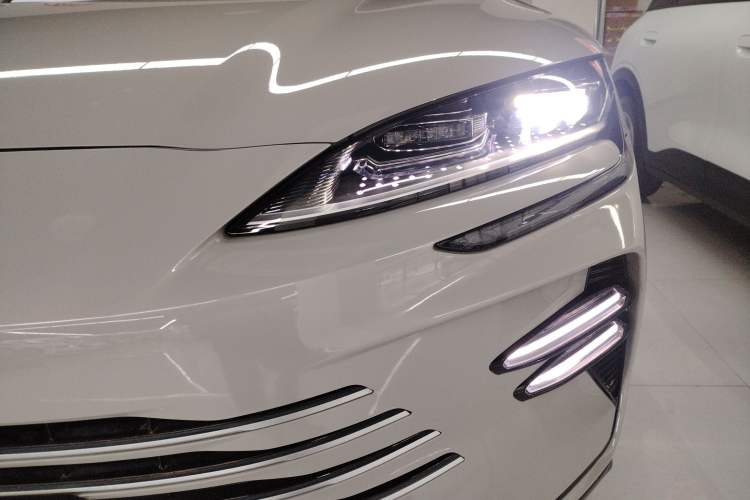 Used BYD Song PLUS New Energy 2023 Champion Edition DM-i 150KM Flagship PLUS
