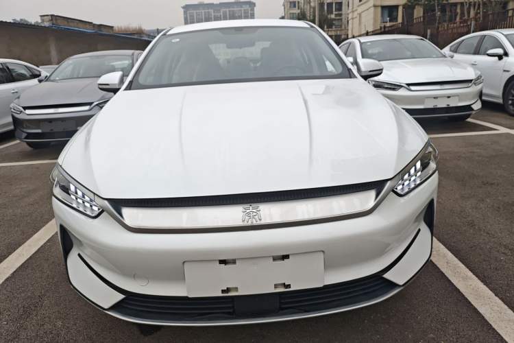 Used BYD Qin PLUS 2021 EV 400KM Leading Comfort Edition
