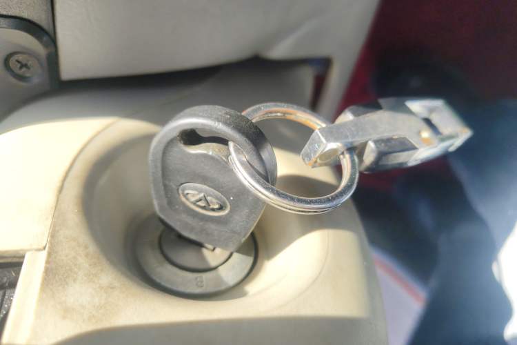 Used Chery QQ3 2012 Fashion Edition 1.0L Manual Champion Version