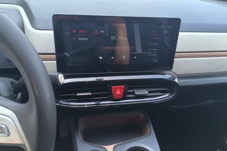 Used JAC Yiwei E10X 2024 Charming Edition 301km Lite
