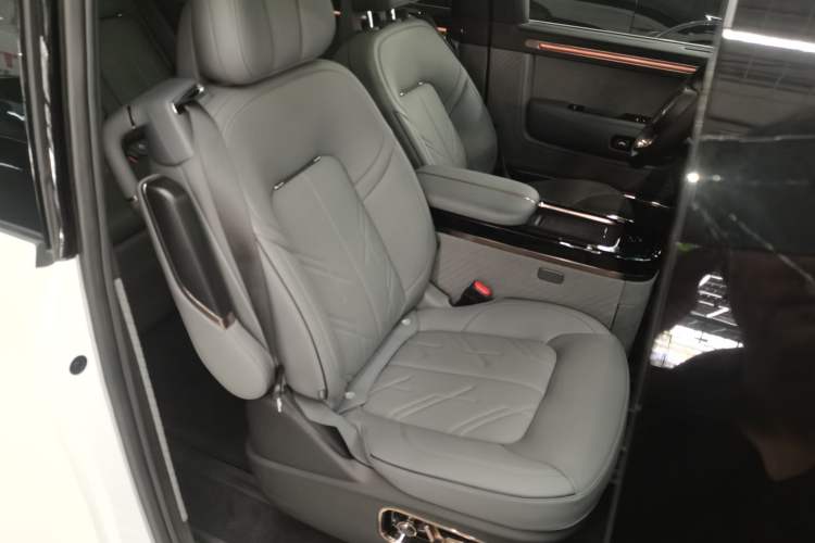 Used Zeekr MIX 2025 Intelligent Driving Version
