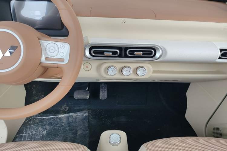 Used Wuling Hongguang MINIEV 2024 3rd Generation 215km Youth Edition