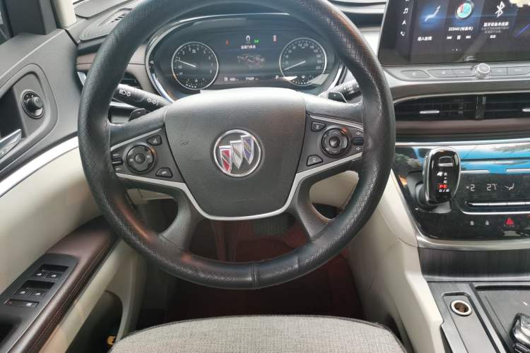 Used Buick GL8 2021 Land Cruiser Executive Class 652T Luxury Model