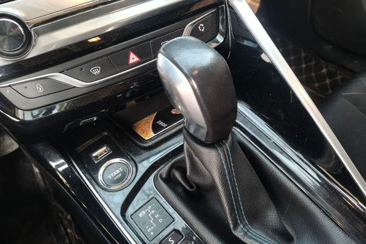 Used Peugeot 308 2016 1.6L Automatic Luxury Edition Gear Lever