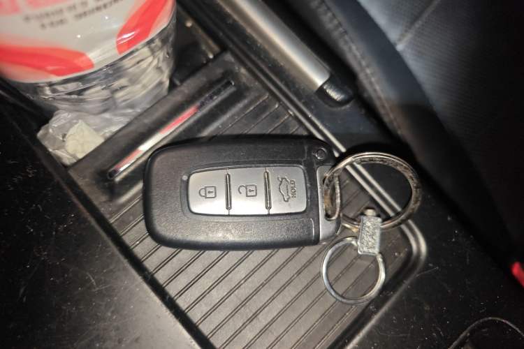 Used Hyundai Sonata 2011 2.0L Automatic Supreme Edition
