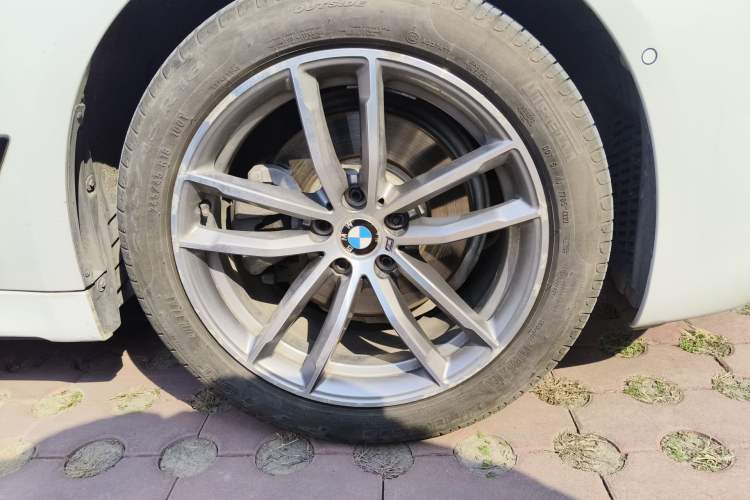 Used BMW 5 Series 2018 525Li M Sport Package Right Front Wheel Hub