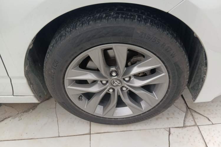Used Toyota Avalon 2019 2.0L Luxury Edition China VI Standard Right Front Wheel Hub