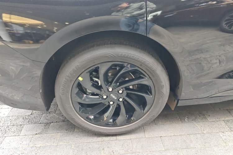 Used Lincoln Z 2025 2.0T Prestige Hybrid Edition
