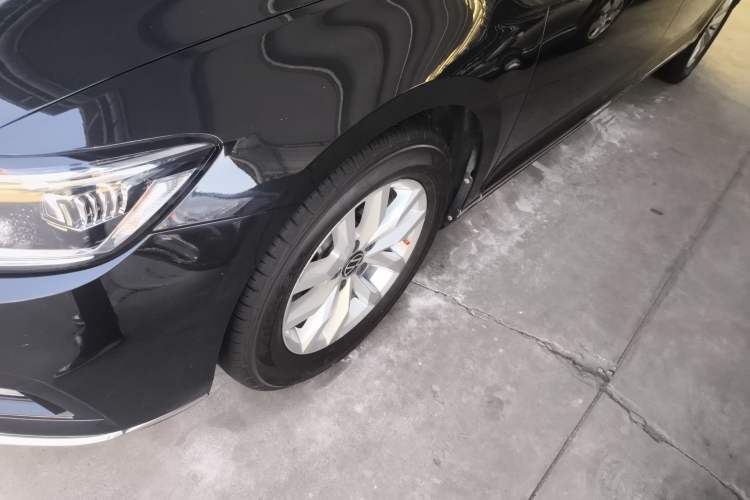 Used Volkswagen Magotan 2020 280TSI DSG Comfort Edition Left Front Wheel Hub