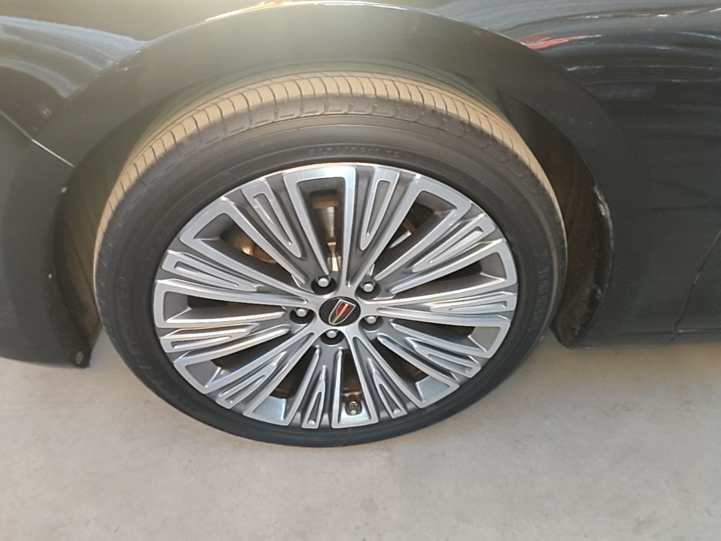 Hongqi H5 2022 Classic Model Facelift 1.8T Automatic Smart Connect Flagship Edition - Chinese Trim Xiang — снимка 10