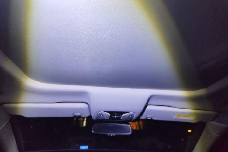 Used GAC Trumpchi GS8 2017 320T Two-Wheel Drive Luxury Smart Connectivity Version (7 Seats)
