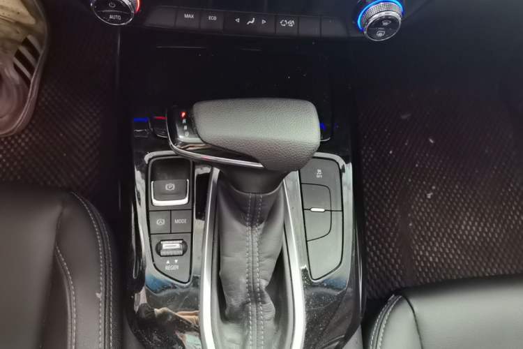 Used Chevrolet Menlo 2023 Star Enjoyment Version Plus Gear Lever