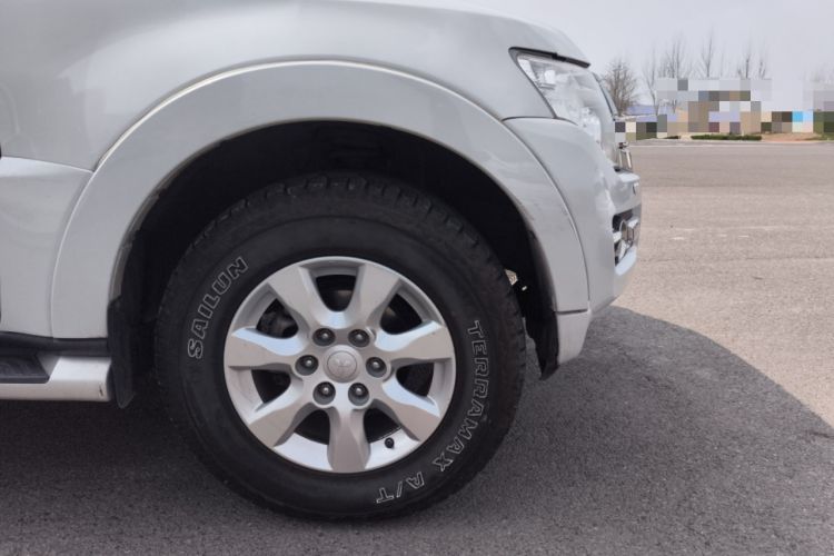 Used Mitsubishi Pajero 2015 3.0L Automatic Elite Edition China IV Standard Right Front Wheel Hub