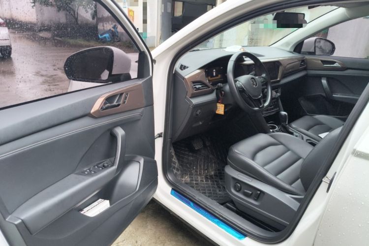 Used Volkswagen Tharu 2022 280TSI Two-Wheel-Drive Luxury Edition Driver Seat