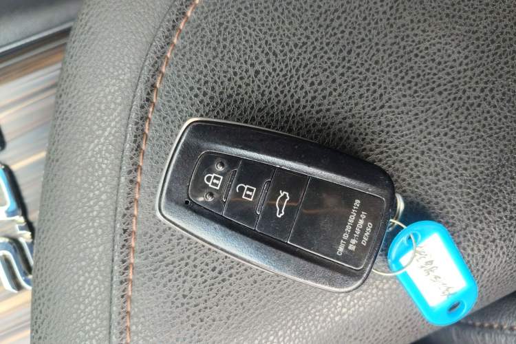 Used Toyota Camry 2019 Revised Version 2.0G Luxury Edition Interior 1