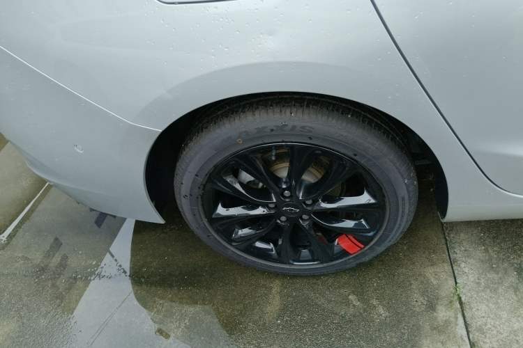 Used Chevrolet Cruze 2018 Redline 330T Dual-Clutch Flagship Edition Right Rear Wheel Hub
