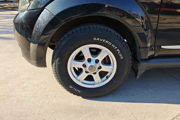 Used Haval H5 Classic 2015 2.0L Manual Two-Wheel Drive Entry-Level Trim