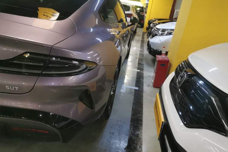 Used Xiaomi Auto SU7 2024 Rear-Drive Long-Range Intelligent Driving Version
