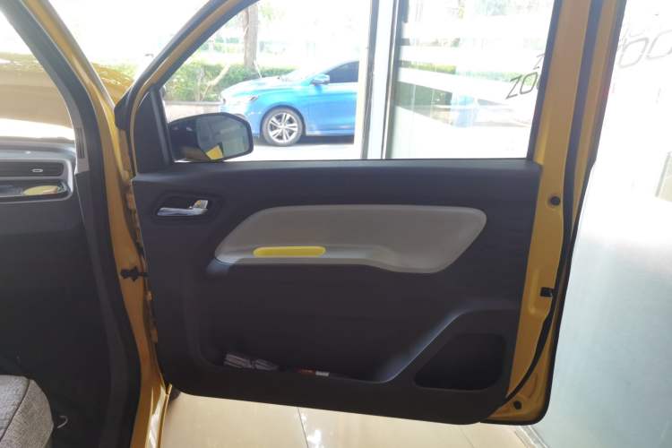 Used Wuling Hongguang MINIEV 2021 Macaron Fashion Model Lithium Iron Phosphate