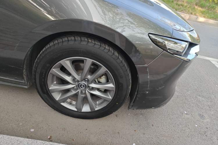 Used Mazda 3 Axela 2021 2.0L Automatic Zhiqing Edition Right Front Wheel Hub