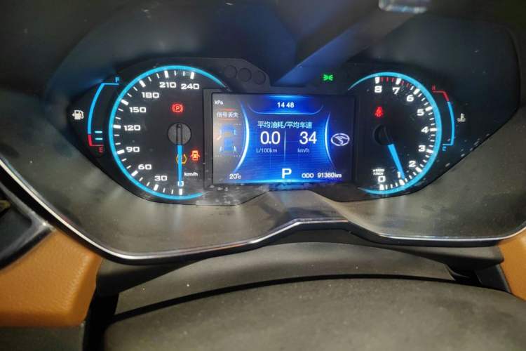Used Soueast DX7 2015 1.5T Automatic Luxury Model

