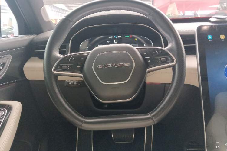 Used SERES SF5 2020 Four-Wheel Drive High-Performance Sports Edition
