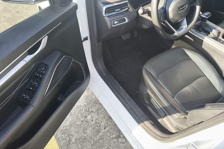 Used Geely Auto Emgrand 2022 4th Generation 1.5L CVT Luxury Model
