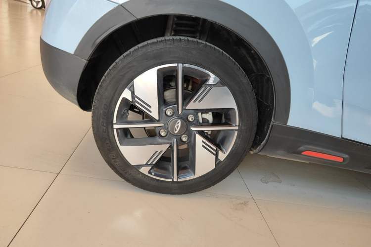 Used Chery New Energy Boundless Pro 2022 301km LingShou Edition Lithium Iron Phosphate Right Rear Wheel Hub