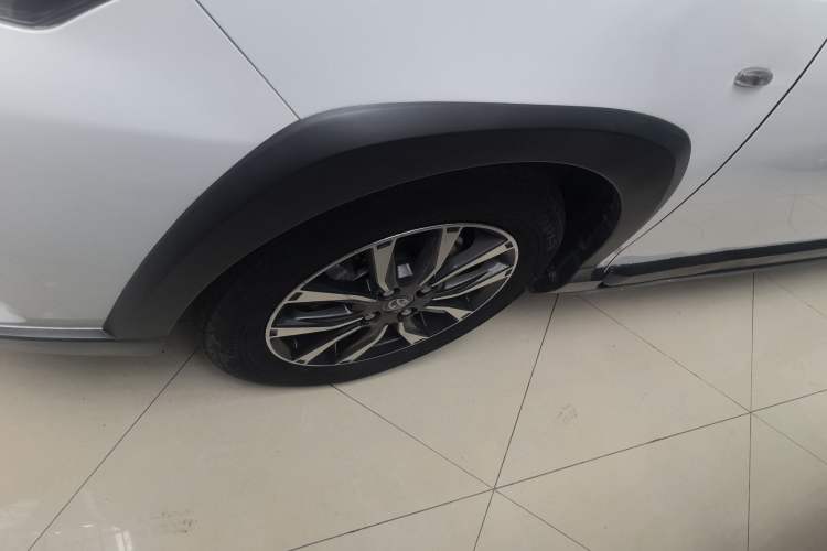 Used Toyota YARiS L Zhi Xuan 2022 X-Trail 1.5L CVT Luxury PLUS Edition Left Front Wheel Hub
