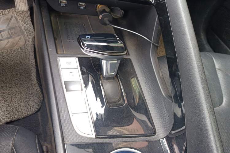 Used Hyundai Elantra 2021 1.5L CVT LUX Prestige Edition
