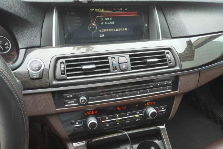 Used BMW 5 Series 2014 525Li Luxury Design Package Audio And AC Panel