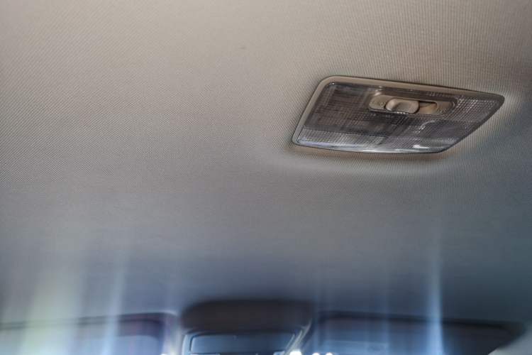 Used JMC Yusheng S350 2016 2.0T Automatic All-Wheel Drive Gasoline Luxury Edition 5 Seats Headliner