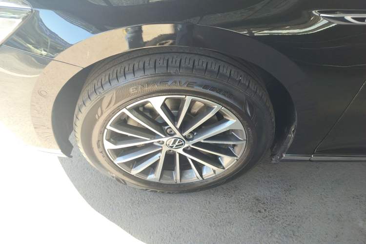 Used Volkswagen Magotan 2020 380TSI DSG Luxury Version Left Front Wheel Hub