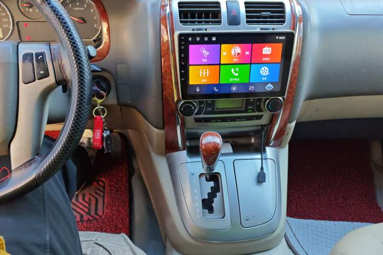 Used Jinbei Grace 2010 2.7L 3rd Generation – Yuling Flagship 2TR
