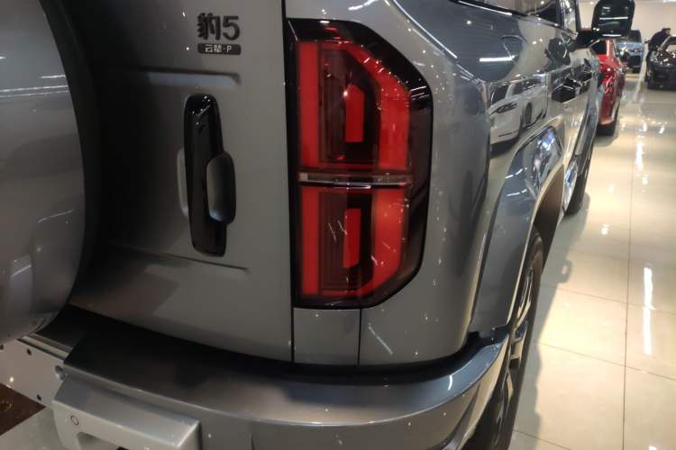 Used Formula Leopard 5 2025 Cloud Ride Laser-based Kunpeng Intelligent Driving Edition