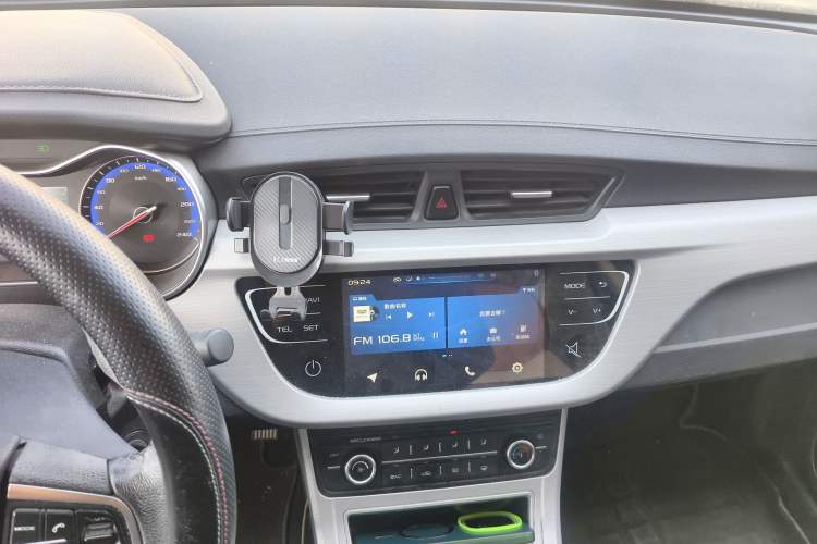 Used Geely Auto Vision 2018 1.5L Manual Happiness Edition Audio And AC Panel