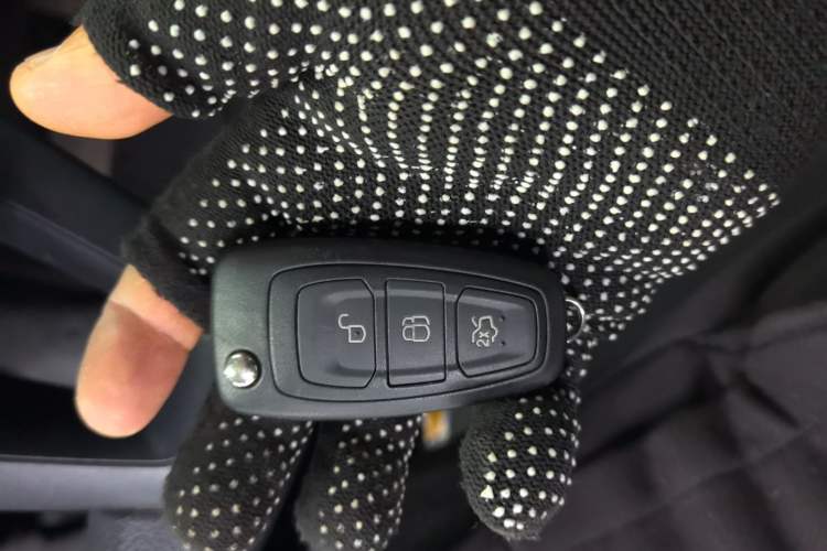 Used Ford Focus 2017 Hatchback 1.6L Automatic Comfort Plus SmartDrive Edition
