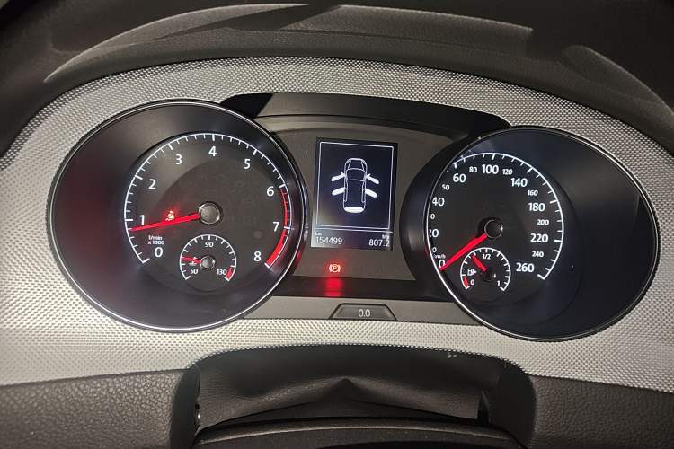 Used Volkswagen Golf Sportsvan 2016 230TSI Automatic Trend Edition Instrument Cluster