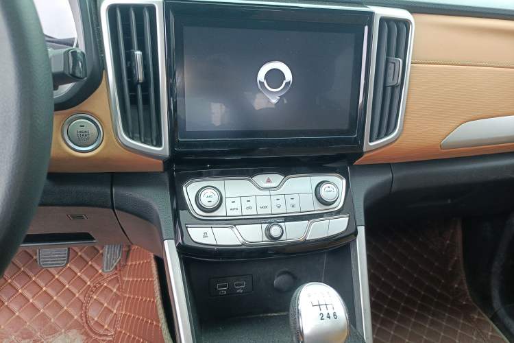 Used Great Wall Poer 2021 2.0T Commercial Version Manual Diesel 4x4 Navigation Type Long Bed GW4D20M
