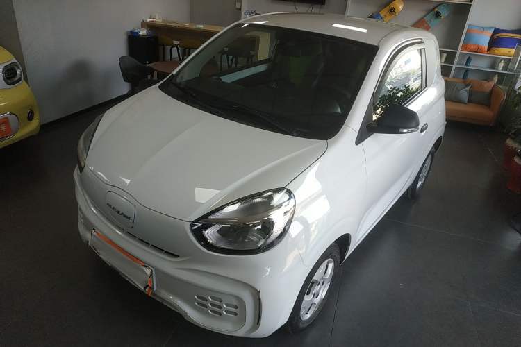 Used Roewe Clever 2021 302 km New Four-Seater Super-Efficient Version