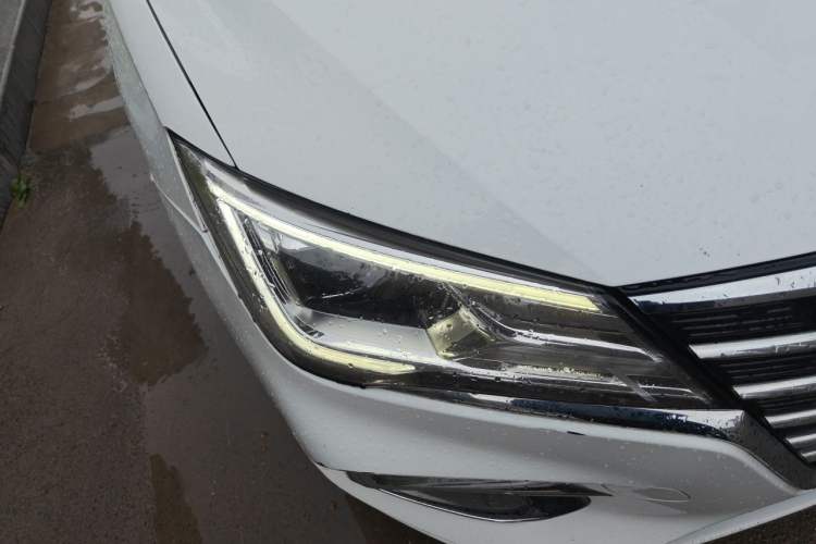 Used Roewe i5 2019 1.5L Automatic 4G Connected Langhao Edition

