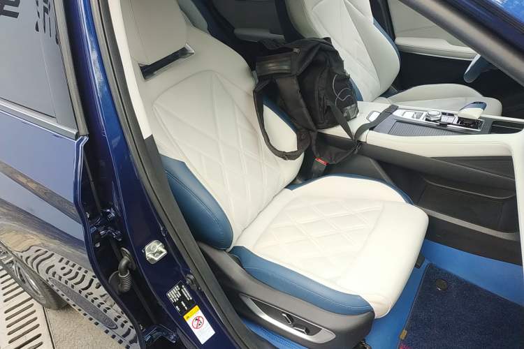 Used CHANGAN CS75 PLUS 2022 2nd Generation 2.0T Automatic Navigation Version Right Front Seat