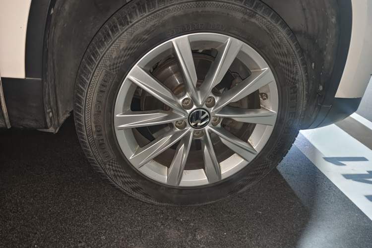 Used Volkswagen Tiguan L 2015 1.8TSI Automatic Two-Wheel Drive Comfort Edition