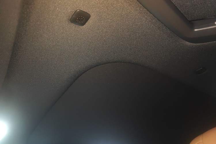 Used Lynk & Co 09 2021 2.0T Halo Six-Seater