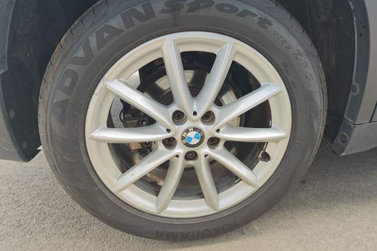 Used BMW X1 2016 sDrive18Li Fashion Model Right Rear Wheel Hub