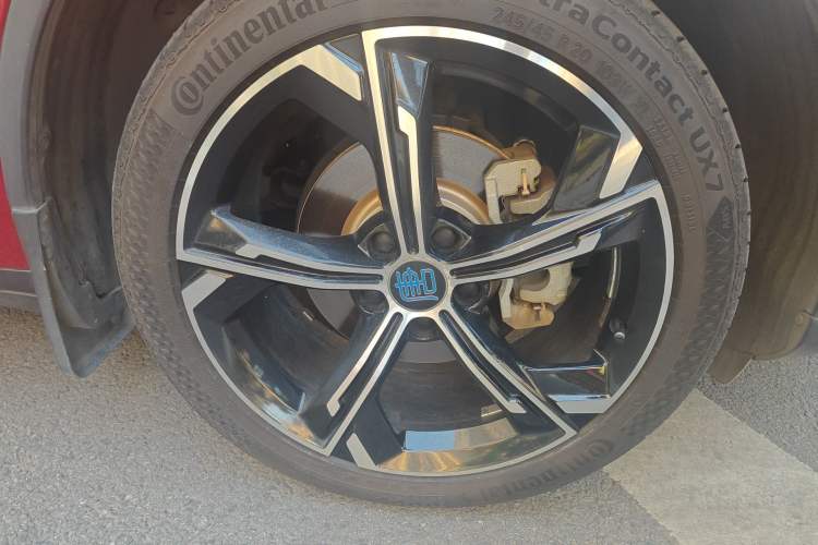 Used BYD Tang New Energy 2021 DM-i 112KM Prestige Model Right Front Wheel Hub
